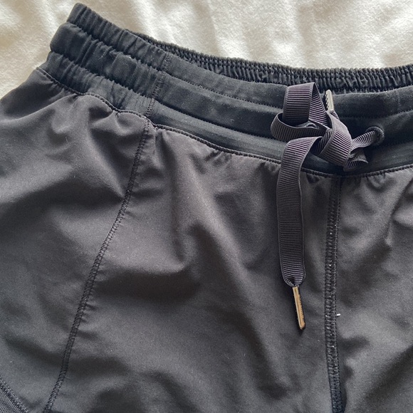 Lululemon Hotty Hot Short - Picture 2 of 6